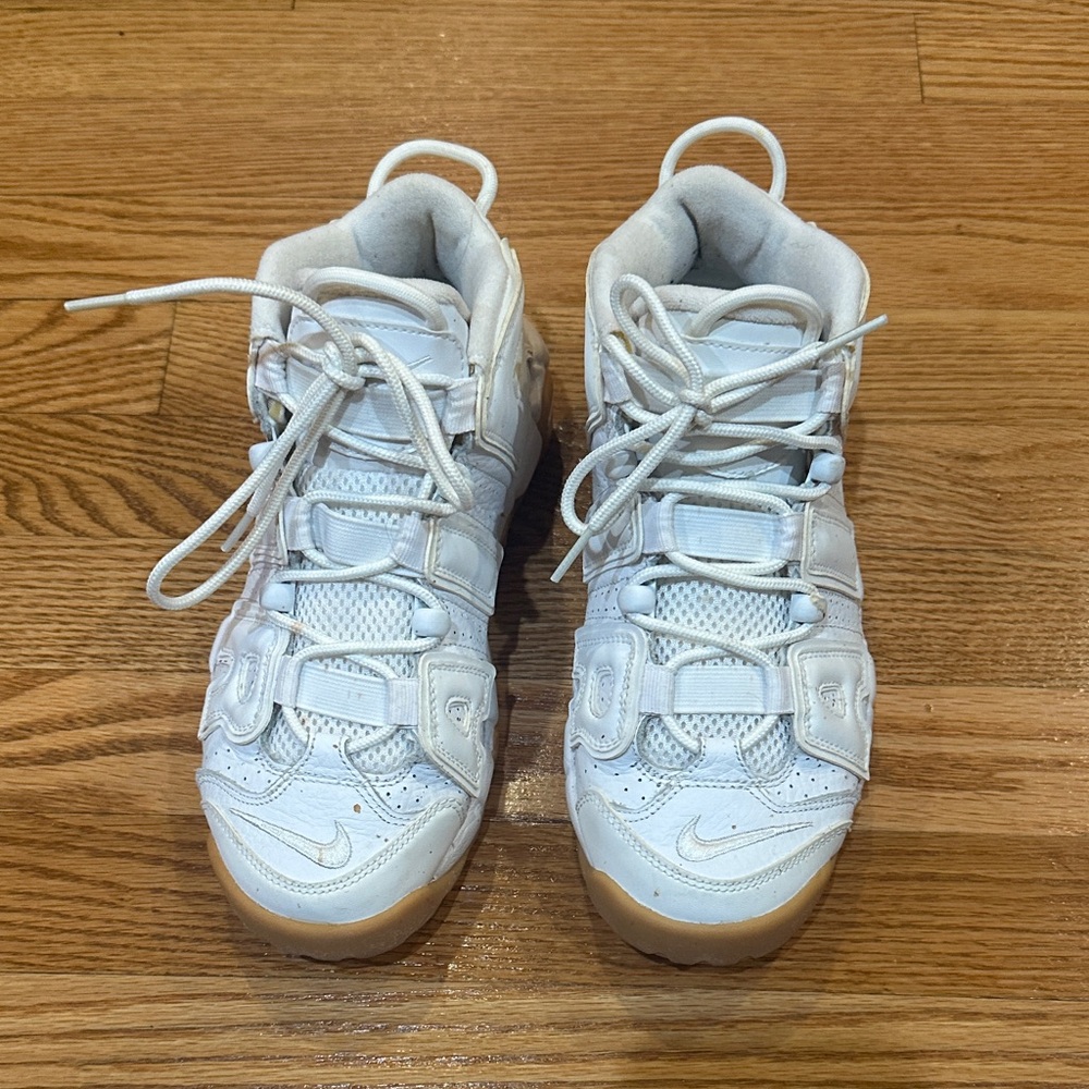 Nike White and Brown Sneakers for boys, in excellent conditions